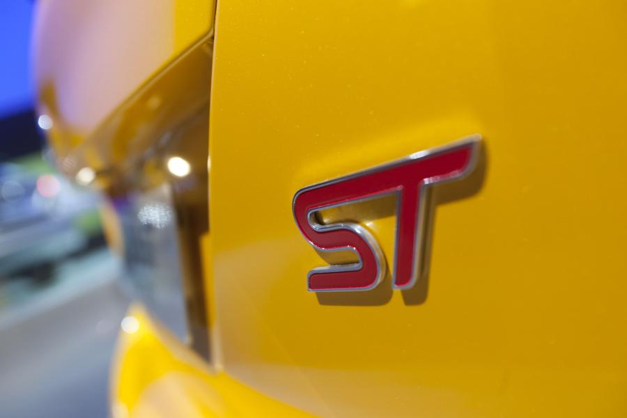  Ford Focus ST 2010 года  (фото 31 из 46)